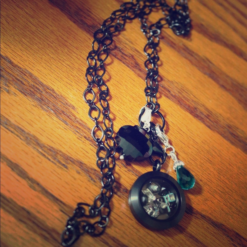 Origami Owl Locket Necklace, The Creator ❣️